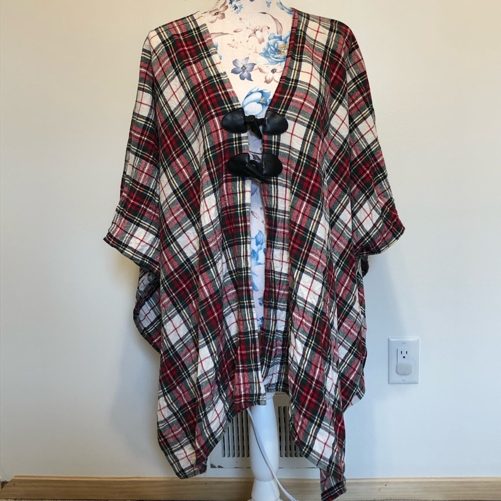 Ultimate Terrain Women's Explorer Flannel Poncho
